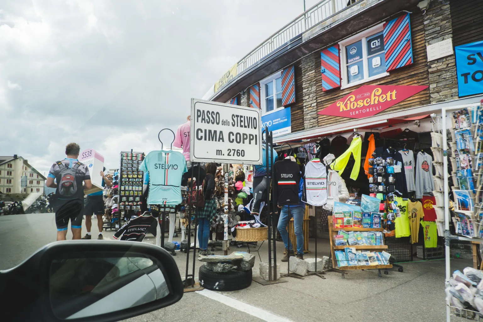 Sklepy na Przełęczy Stelvio